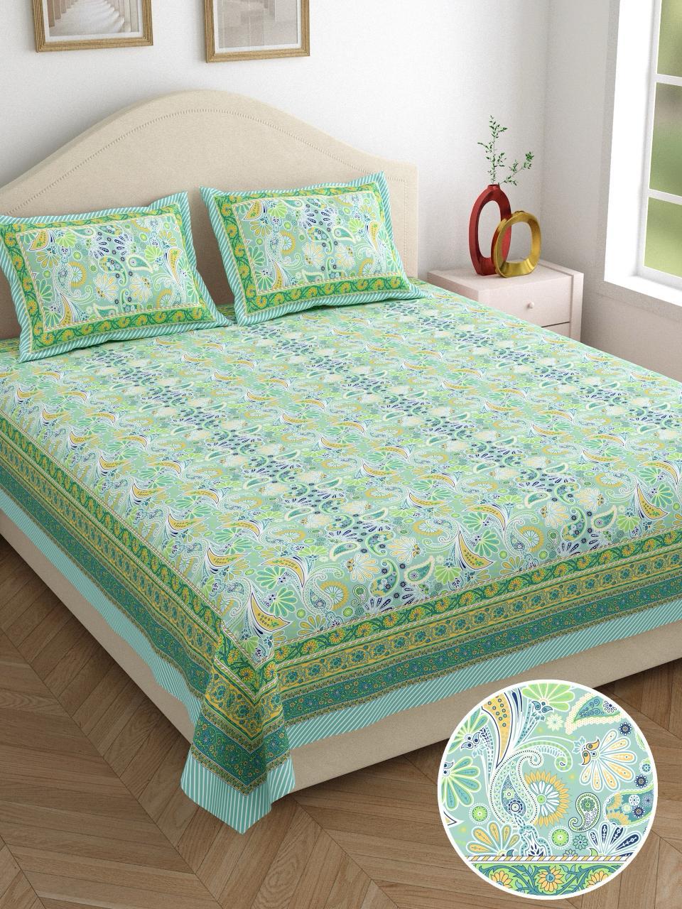 This high-quality 100% cotton bedsheet is designed for maximum comfort and practicality.