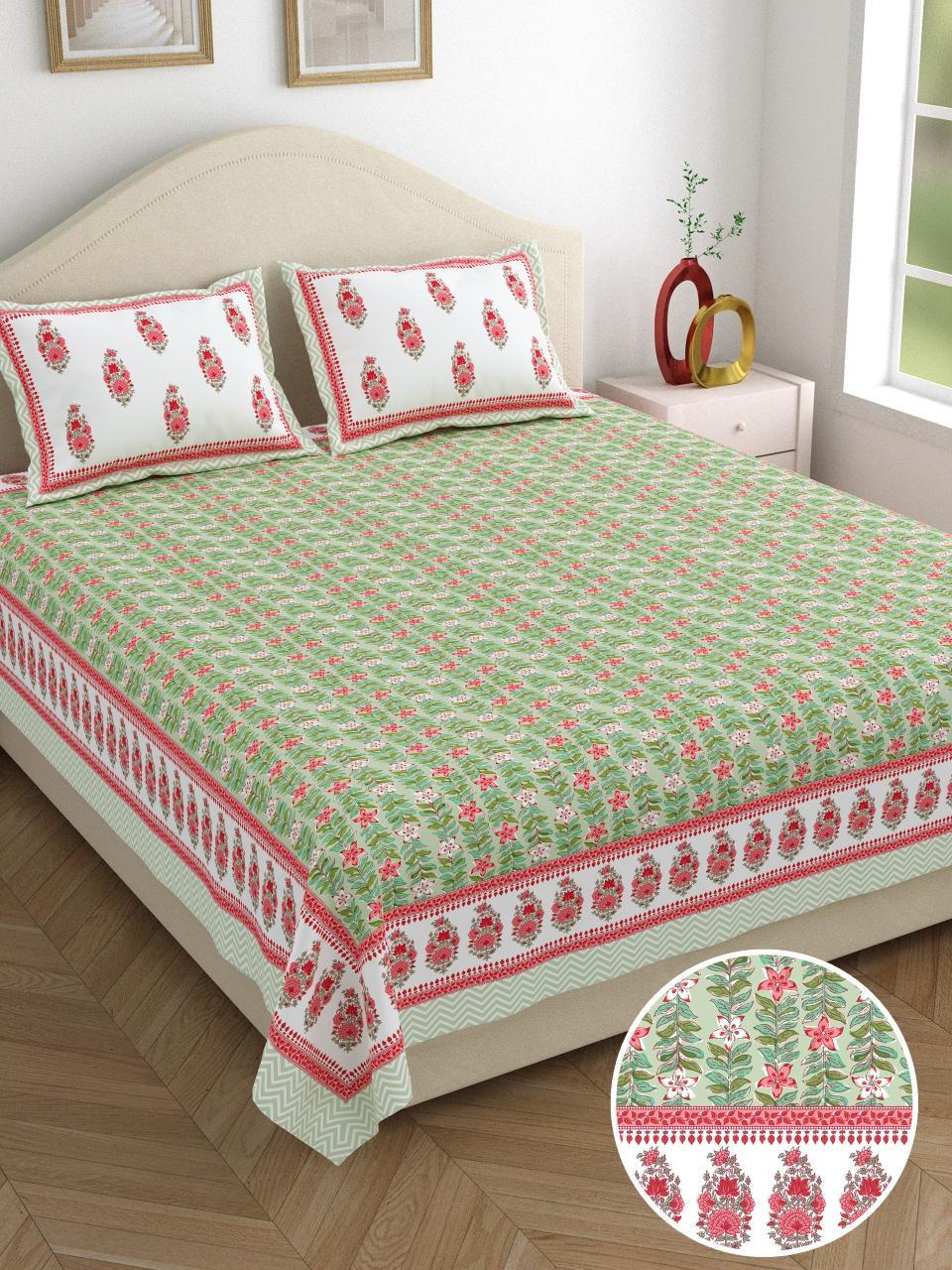 This high-quality 100% cotton bedsheet is designed for maximum comfort and practicality.