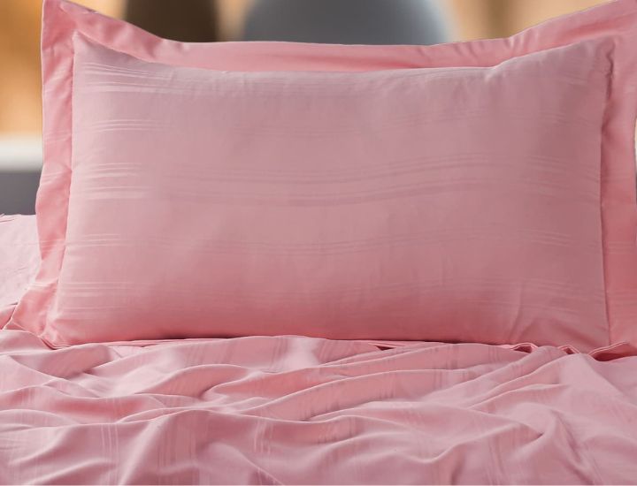 "Luxurious joint-free king size bedsheet with a modern geometric jacquard pattern, designed for a seamless and elegant bedroom look."