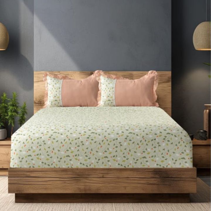 Divine King Size 4 Pcs Comforter Set - The Gharnish - A Unit of Satkala Creations