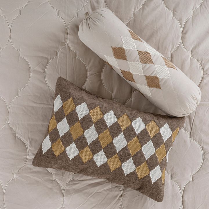 Moroccan Luxury Bedspread Set with Argyle Cushion Covers – 8 Pcs Quilted Comforter Set - The Gharnish - A Unit of Satkala Creations