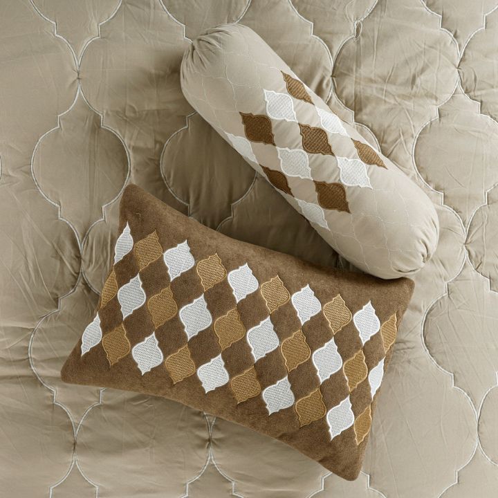 Moroccan Luxury Bedspread Set with Argyle Cushion Covers – 8 Pcs Quilted Comforter Set - The Gharnish - A Unit of Satkala Creations