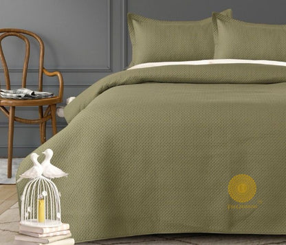 Crimson Temptations Premium Quited Bedcovers - The Gharnish - A Unit of Satkala Creations