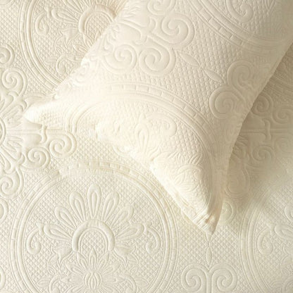 Affordable Quilted Bedding Set - The Gharnish - A Unit of Satkala Creations