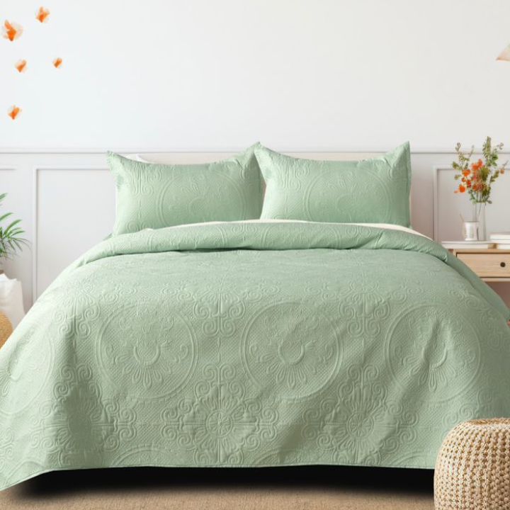 Affordable Quilted Bedding Set - The Gharnish - A Unit of Satkala Creations