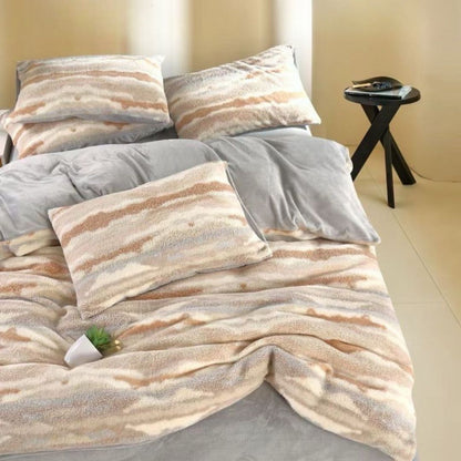 Iconic Wave Design Winter Quilt - The Gharnish - A Unit of Satkala Creations