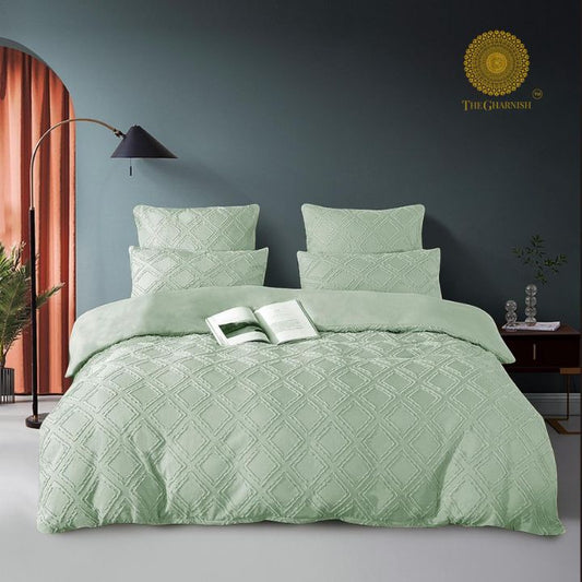 TUFTER Jacquard Microfiber Comforter