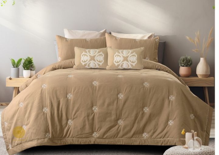 Royale 6 Pcs Comforter Set With Embrodiery