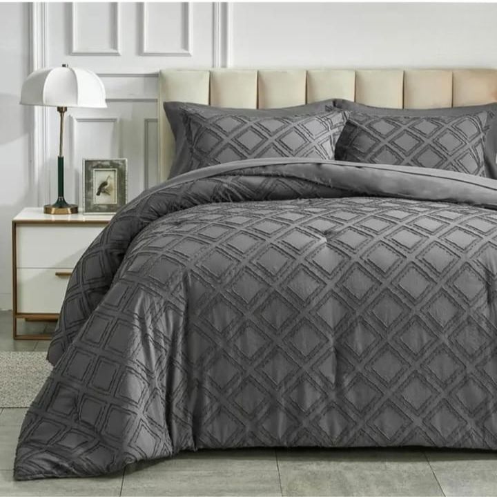 King Size Tuffted Bedcover - The Gharnish - A Unit of Satkala Creations