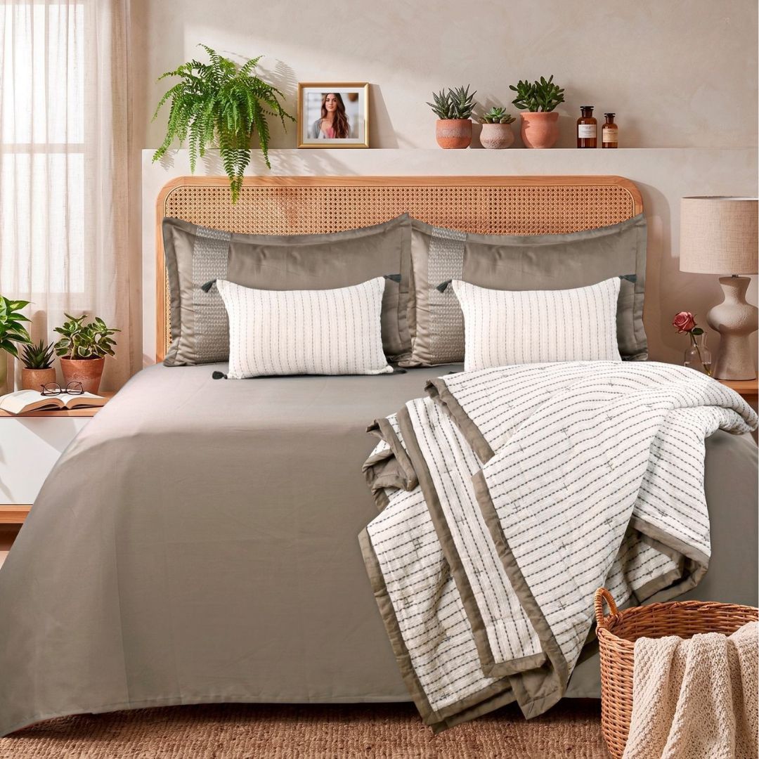 WOOVEN BLISS – 6 Pcs Luxury Quilted Bedding Set