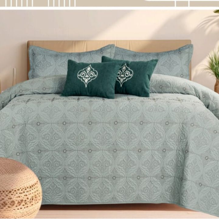 Zara Beautiful Pattern Quilted Bedding Set of 5 Pcs