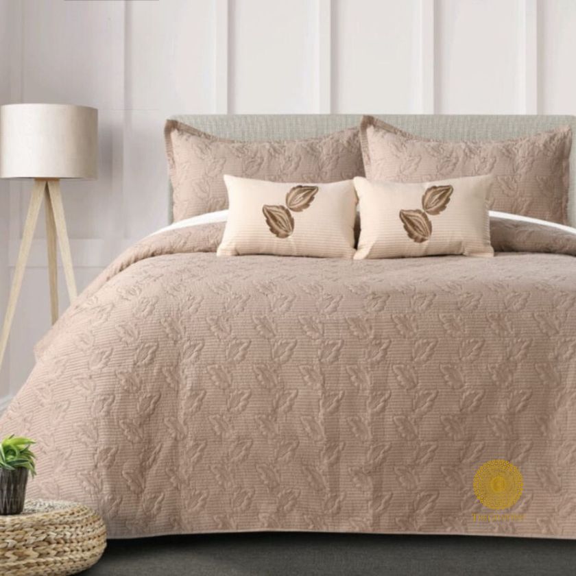 Autumn Designer Quilted 5 Pcs Bedsheet Set - The Gharnish - A Unit of Satkala Creations