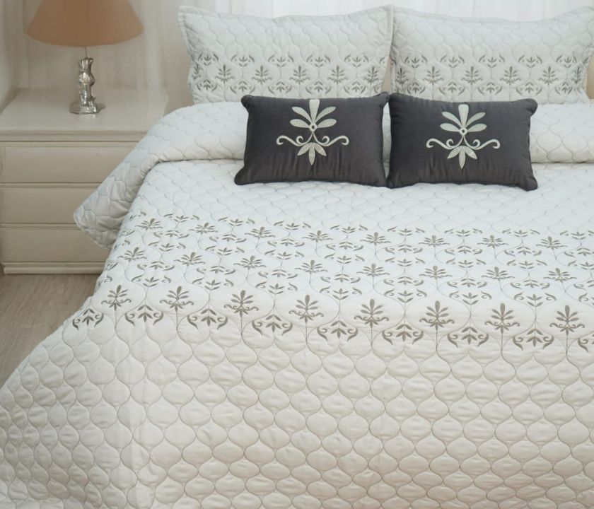 Premium Scarlet Double Bed Quilted Bedcover 5 Pcs Bedding Set - The Gharnish - A Unit of Satkala Creations