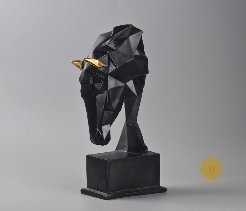 Abstract Diamond Cut Horse Head Statue