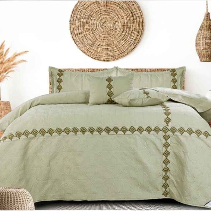 EMBROIDERIED King Size Quilted Bedcover Set of 5 - The Gharnish - A Unit of Satkala Creations