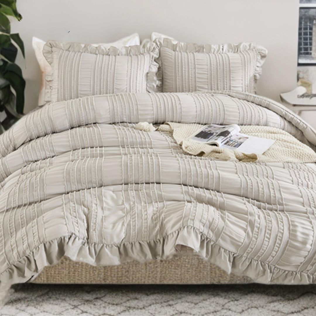 Seersucker Tufted Bedding Set With Frill - The Gharnish - A Unit of Satkala Creations
