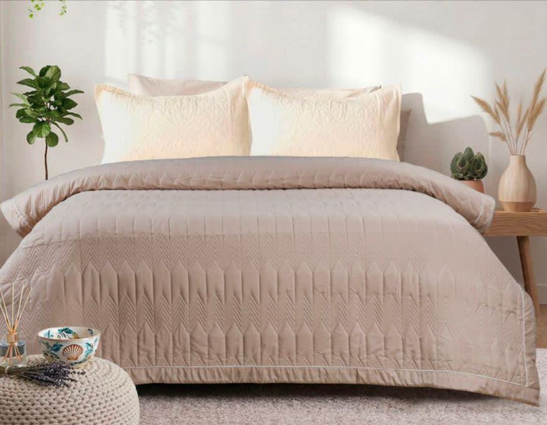 Lightweight luxury comforter by The Gharnish, all-season bedding with plush fabric and cozy filling for comfortable sleep.
