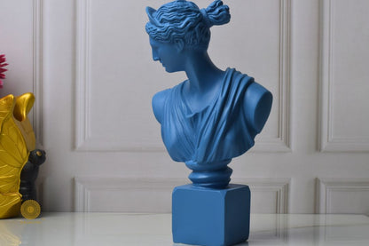 Donna Roman Lady Sculpture (6x12 Inches)
