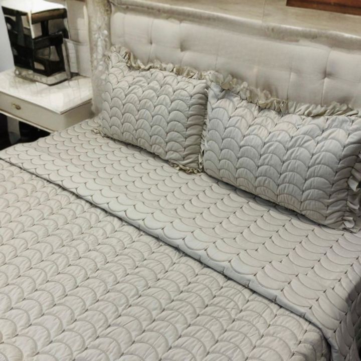 Harmony embroidered king size quilted bedcover set - The Gharnish - A Unit of Satkala Creations