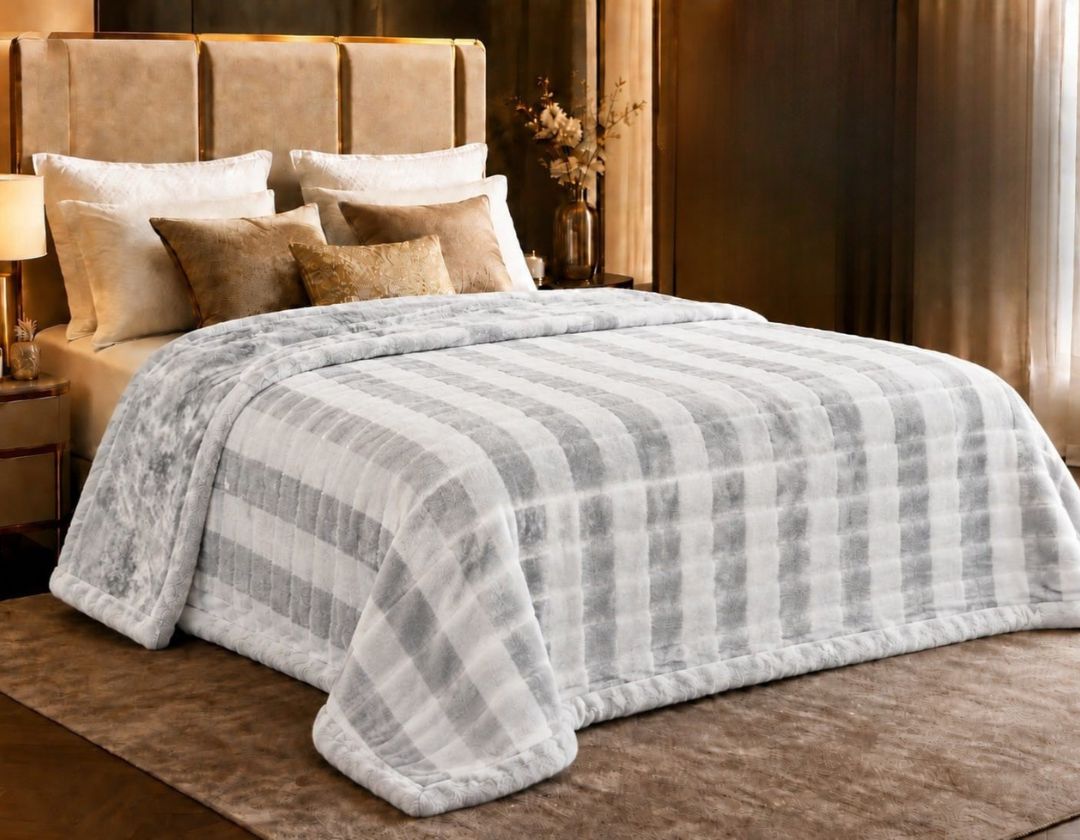 ICONIC Turkish Blanket – Premium Luxury Plush Blanket
