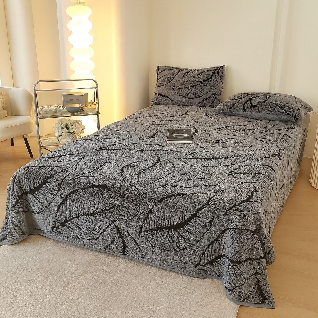 Premium Textured Leaf Design Blanket - The Gharnish - A Unit of Satkala Creations