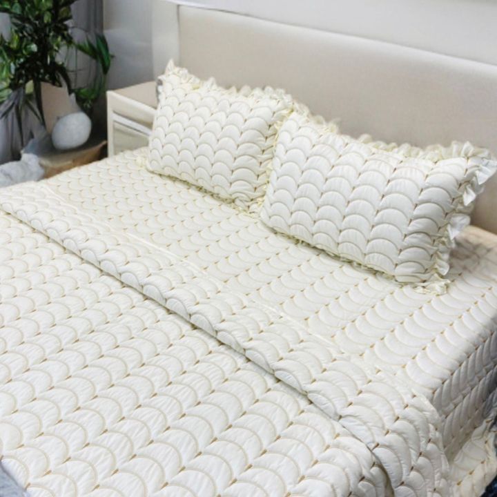 Harmony embroidered king size quilted bedcover set - The Gharnish - A Unit of Satkala Creations