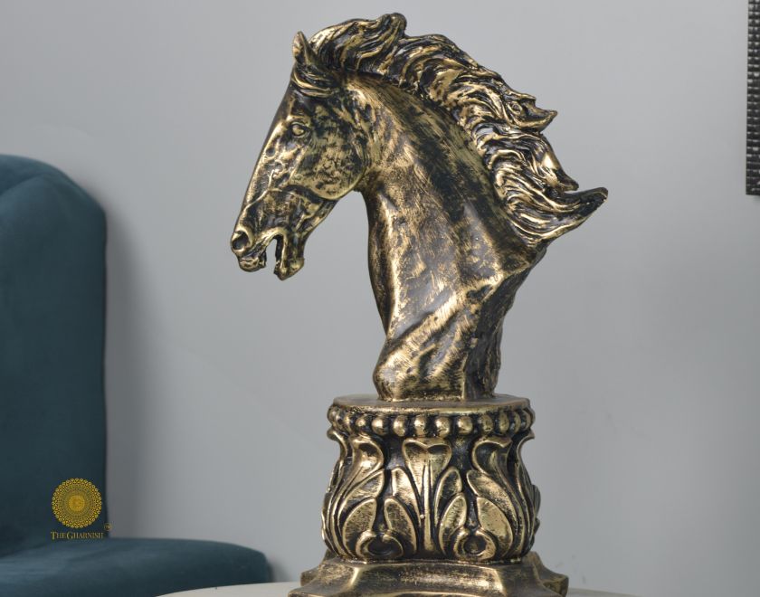 Chess Horse Head Statue (9.5 x 13 Inches)