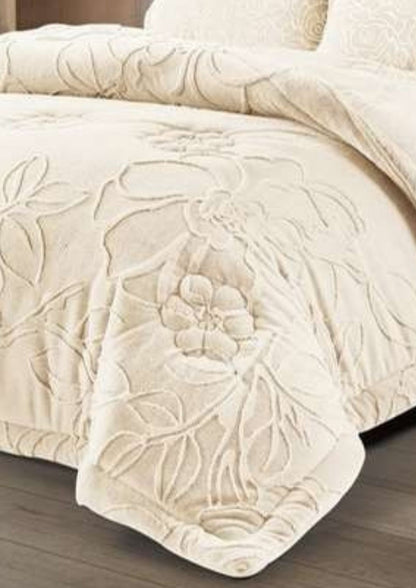 Luxury Embossed Floral Design Cozy 6 Pcs Set - The Gharnish - A Unit of Satkala Creations