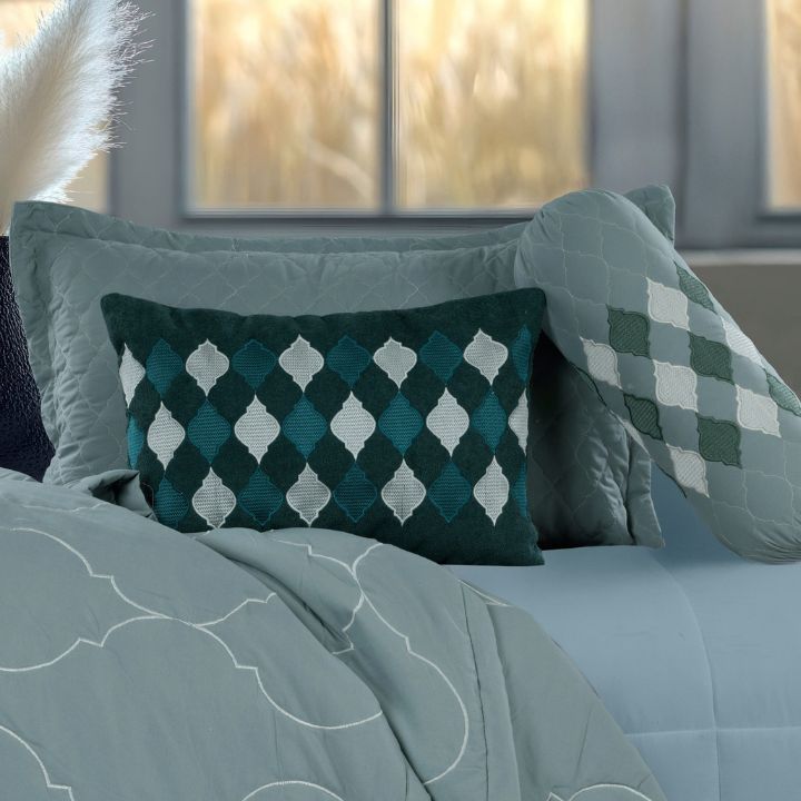 Moroccan Luxury Bedspread Set with Argyle Cushion Covers – 8 Pcs Quilted Comforter Set - The Gharnish - A Unit of Satkala Creations