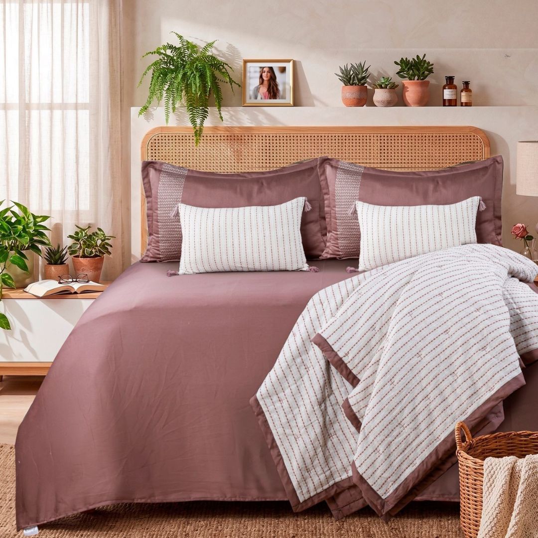 WOOVEN BLISS – 6 Pcs Luxury Quilted Bedding Set
