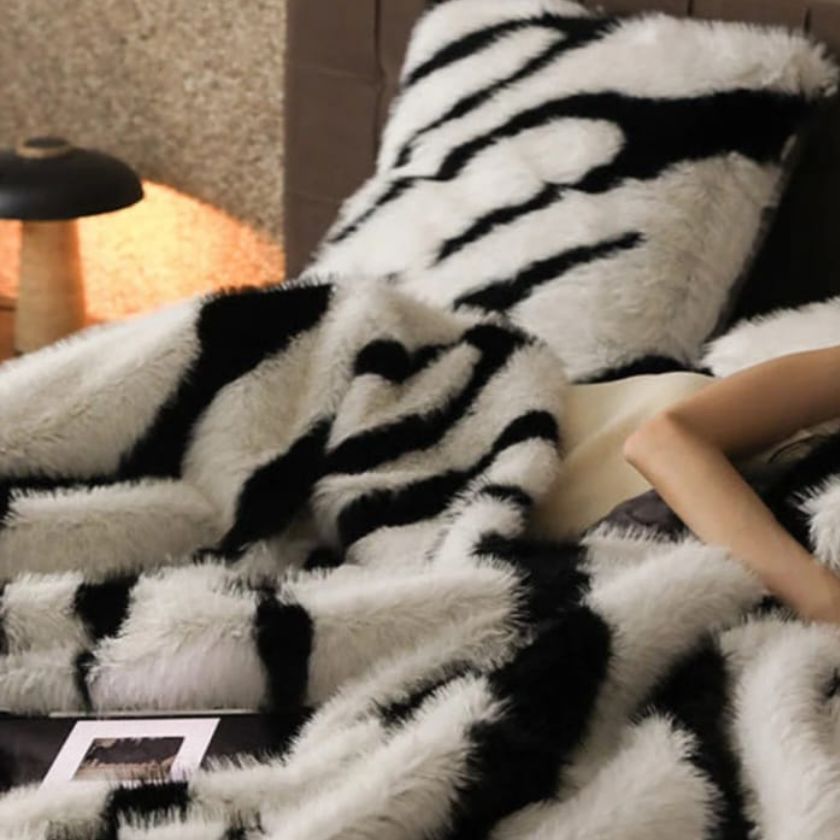 Zebra Print Fur Blanket Set – Ultra Soft & Luxurious Bedding Ensemble - The Gharnish - A Unit of Satkala Creations
