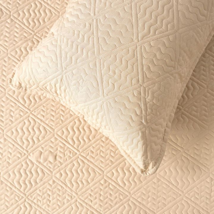 Sensation Quilted designer Bedding Set - The Gharnish - A Unit of Satkala Creations