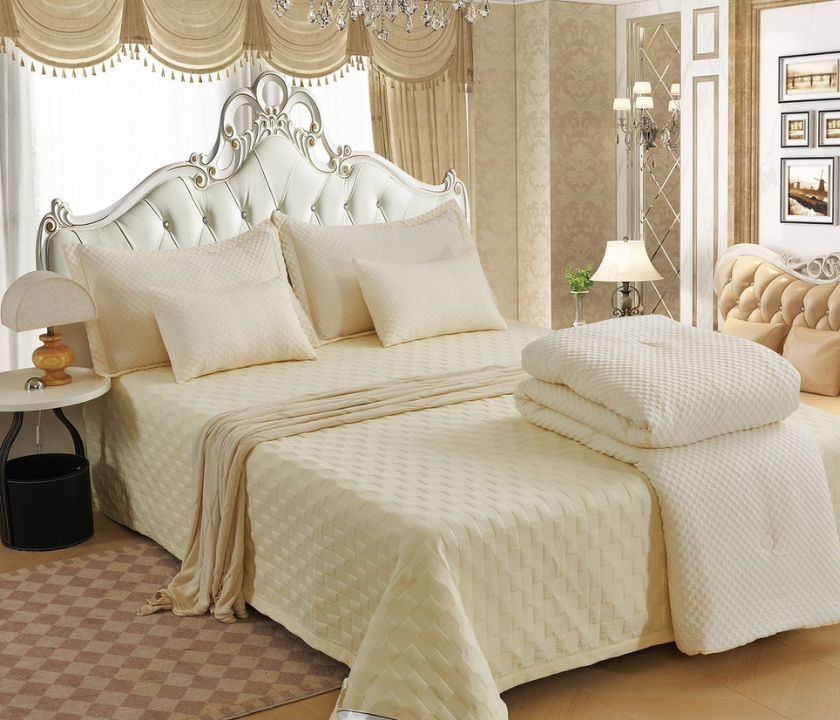 Luxury Quilted and Pattern 6 Pcs Bedding Set /  Imported Summer Collection - The Gharnish - A Unit of Satkala Creations