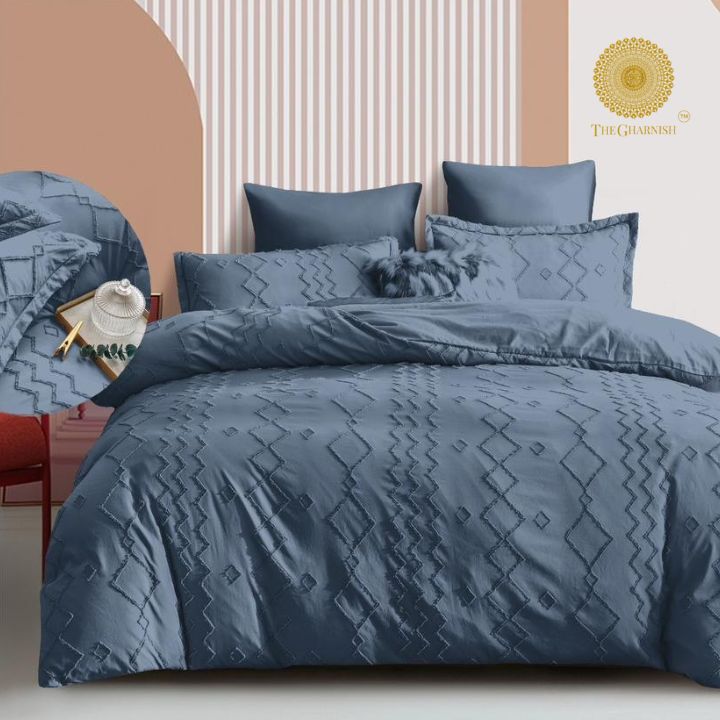 TUFTER Jacquard Microfiber Comforter