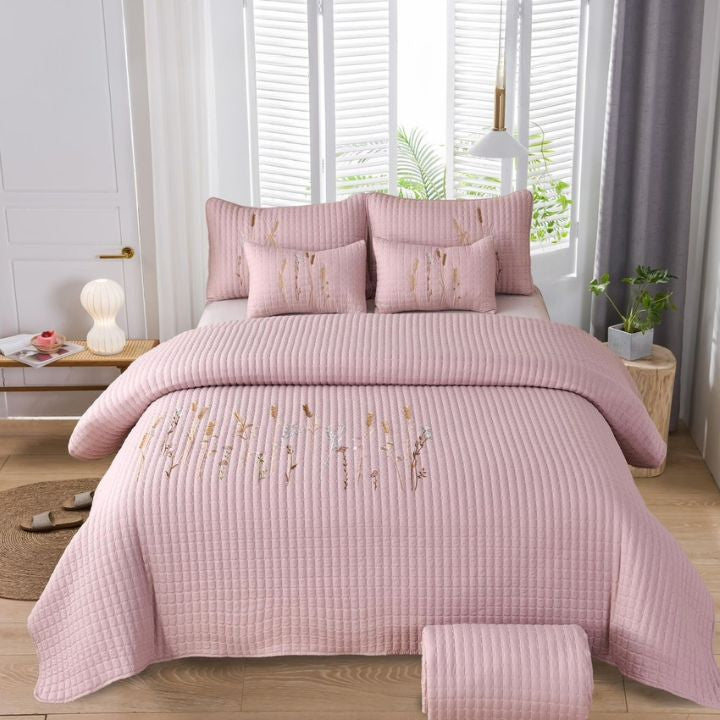 Crimson Gracious Thread Craft embroidered 6-piece bedding set with intricate patterns and elegant design for a luxurious bedroom look.
