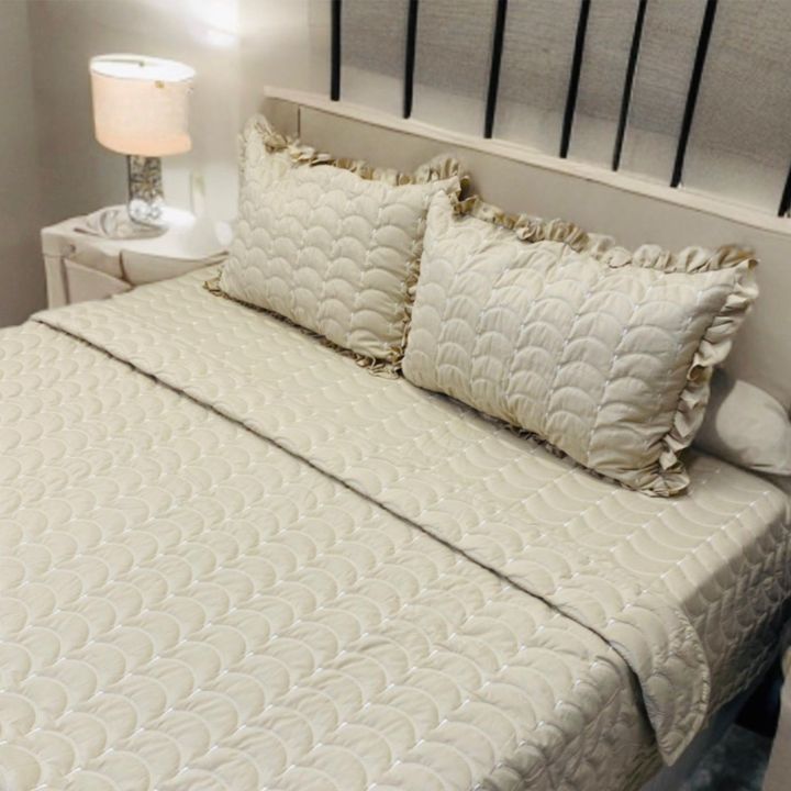 Harmony embroidered king size quilted bedcover set - The Gharnish - A Unit of Satkala Creations