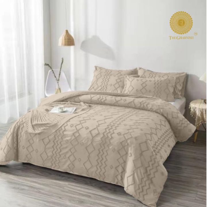 TUFTER Jacquard Microfiber Comforter