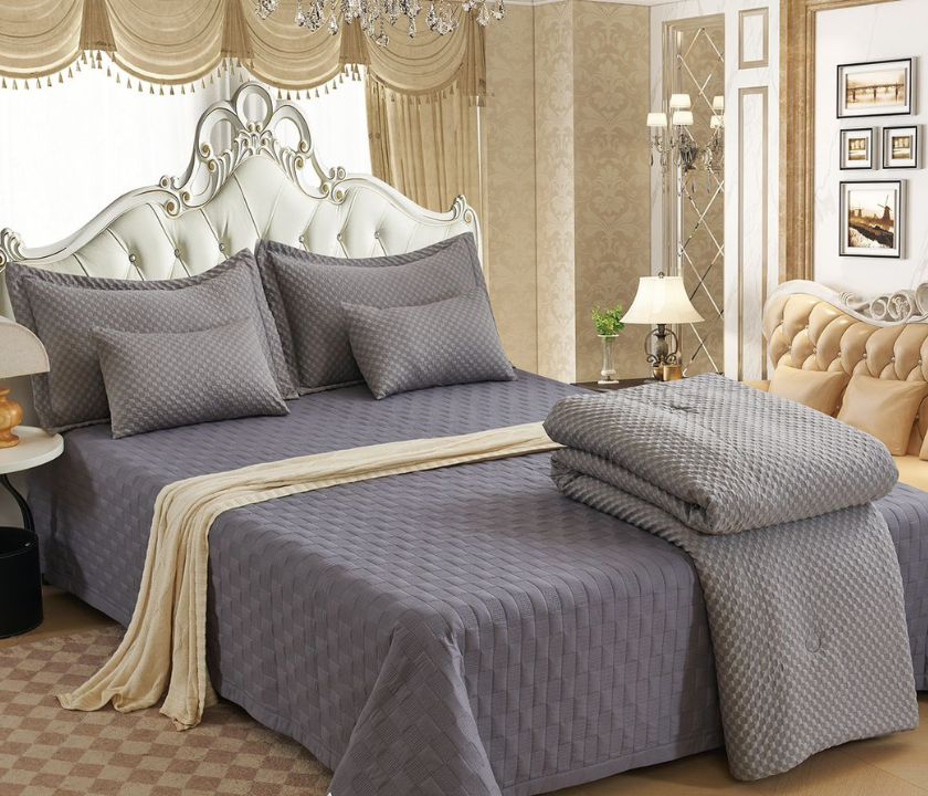 Luxury Quilted and Pattern 6 Pcs Winter Bedding Set