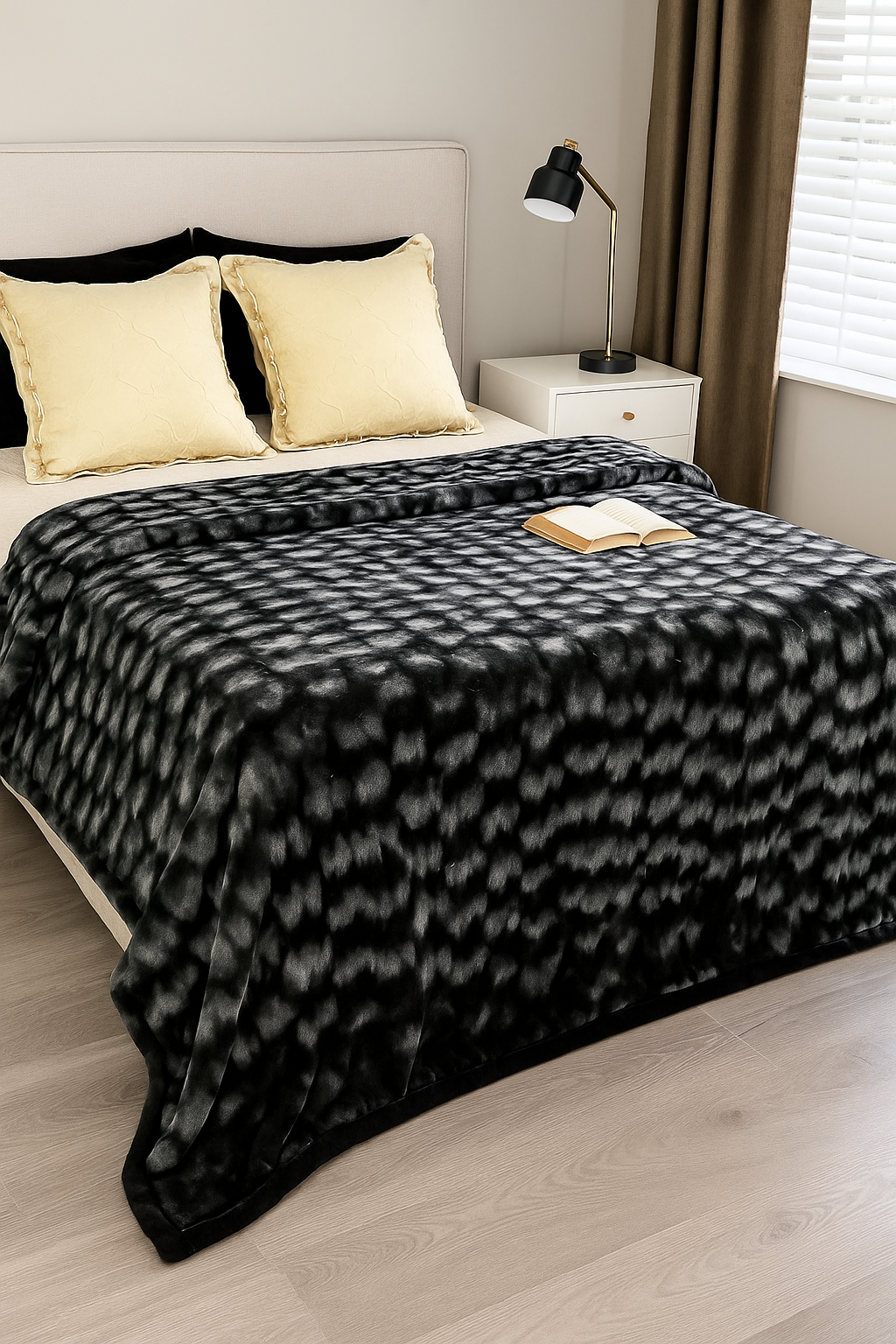 Premium and Elegant Cocoone Blanket - The Gharnish - A Unit of Satkala Creations
