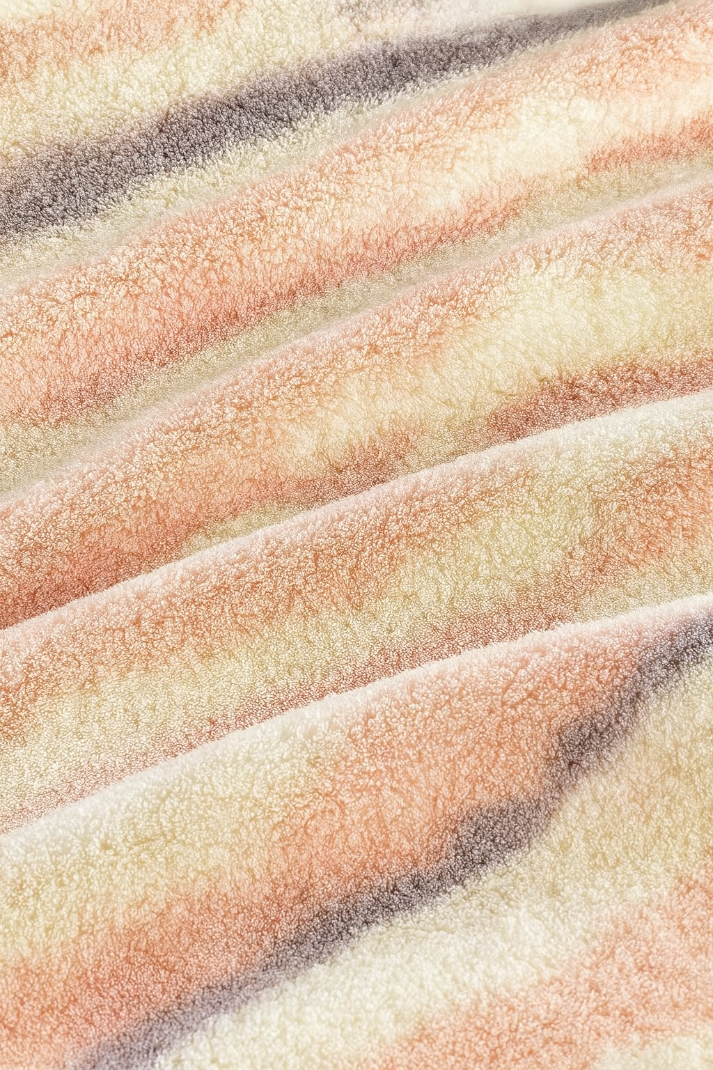 Abstract Wave and Curve Design Blanket cum Duvet Cover