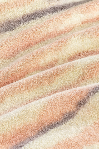 Abstract Wave and Curve Design Blanket cum Duvet Cover