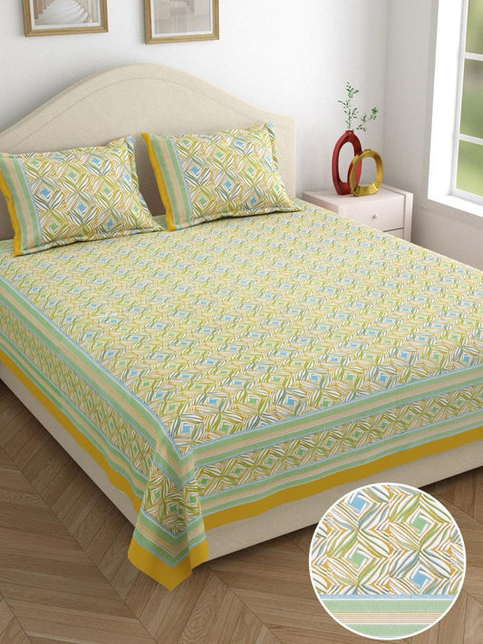 This high-quality 100% cotton bedsheet is designed for maximum comfort and practicality.