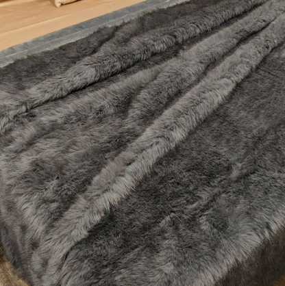 Luxury Faux Fur Winter Blanket – Ultra Soft Plush Warm Throw for Bed & Home