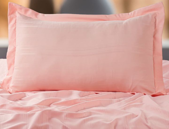 "Luxurious joint-free king size bedsheet with a modern geometric jacquard pattern, designed for a seamless and elegant bedroom look."