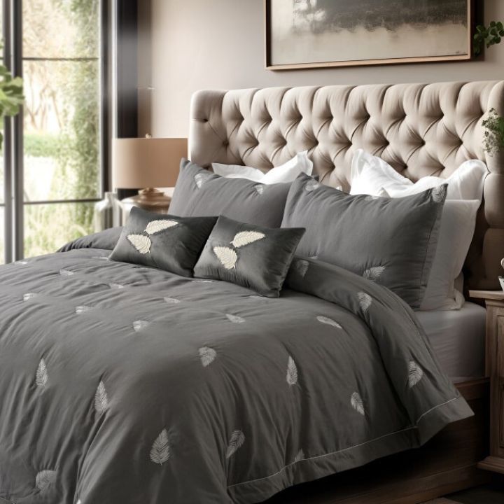 Royale 6 pcs All Weather Comforter with Beautiful Embrodiery