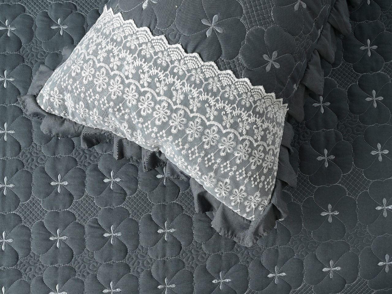 Heaven Beautiful Quilted Laced Bedding Set - The Gharnish - A Unit of Satkala Creations