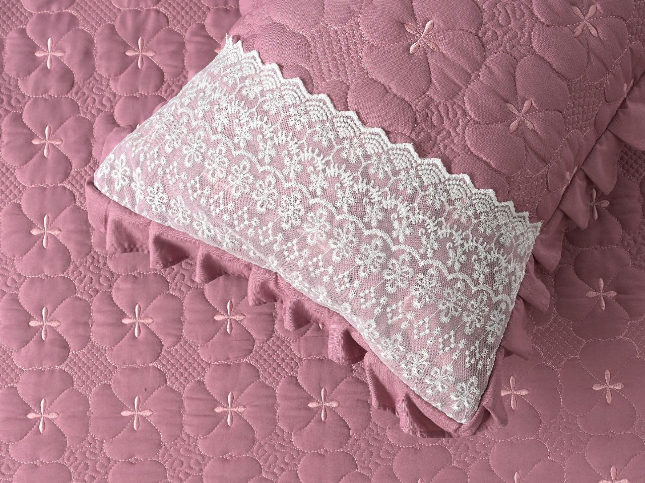 Heaven Beautiful Quilted Laced Bedding Set - The Gharnish - A Unit of Satkala Creations