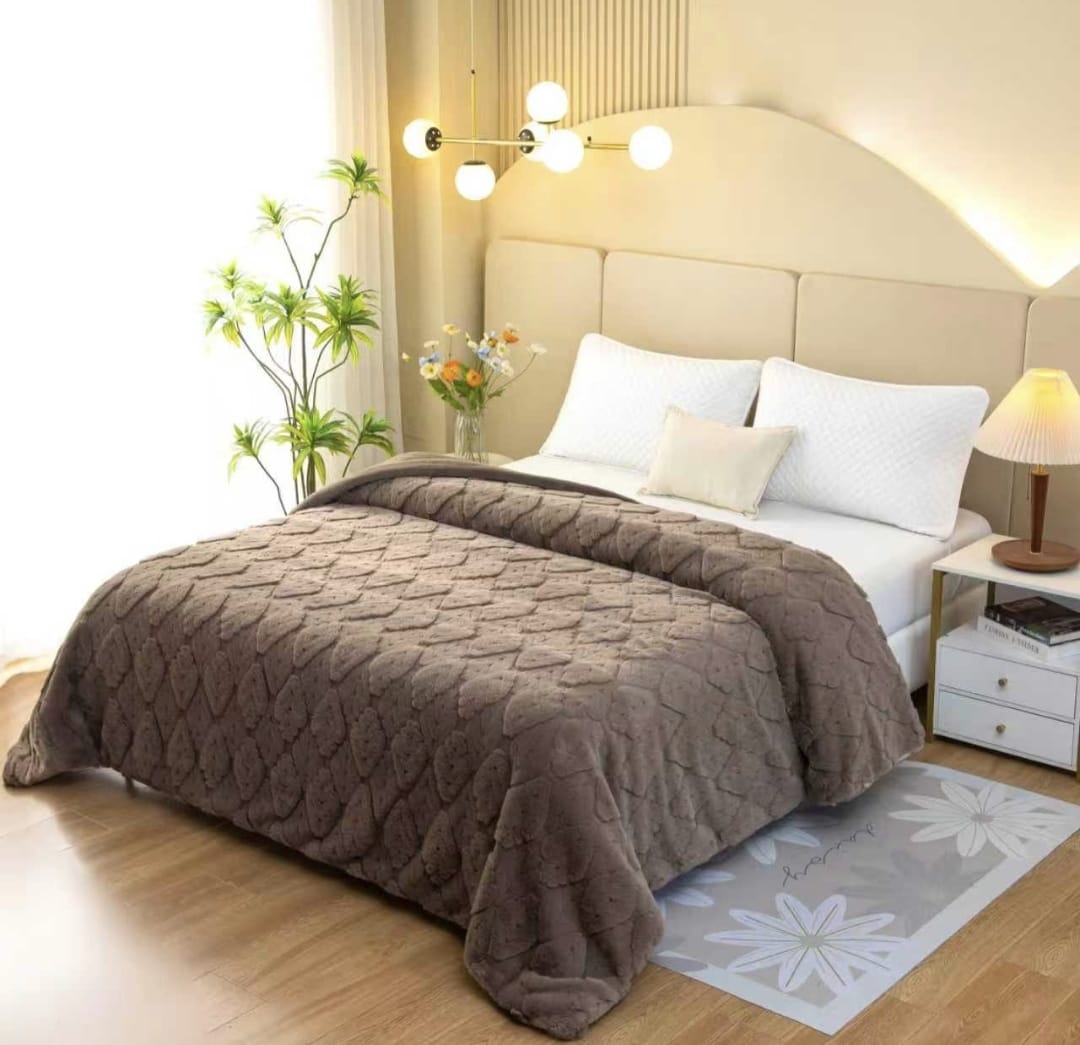 100% Premium & Imported Fur Blanket - The Gharnish - A Unit of Satkala Creations