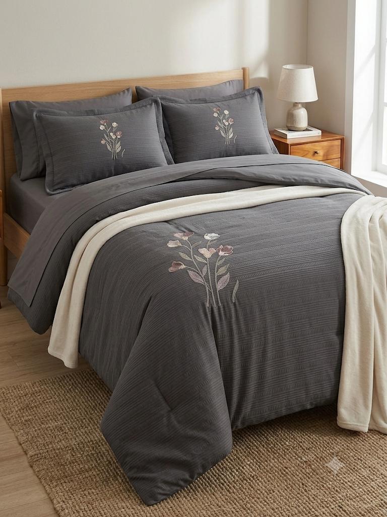 Super Premium King Size Tuffted Cotton Blend Reversible Comforter Set