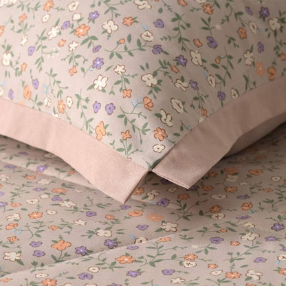 Lilly Floral Print Cotton Quilted 4 Pcs Comforter Set - The Gharnish - A Unit of Satkala Creations